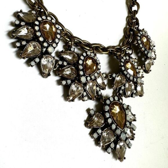 Rhinestone statement necklace - Picture 9 of 9